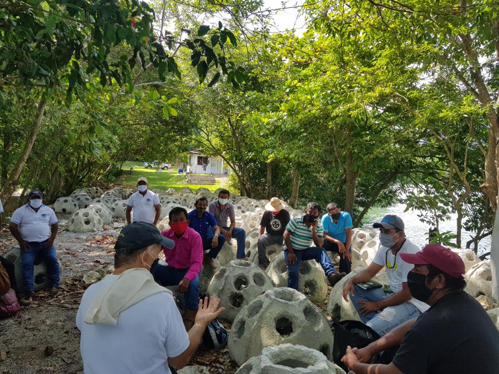 Mejores prácticas de pesca resguardan vida marítima del Lago de Izabal