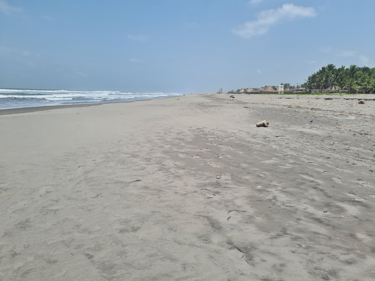Jornada de limpieza en playa de Retalhuleu