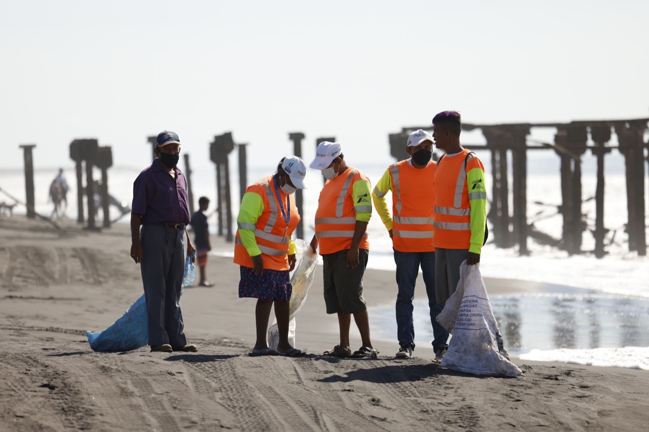 Playas Limpias: Resguardo ambiental, apoyo al turismo y unión comunitaria