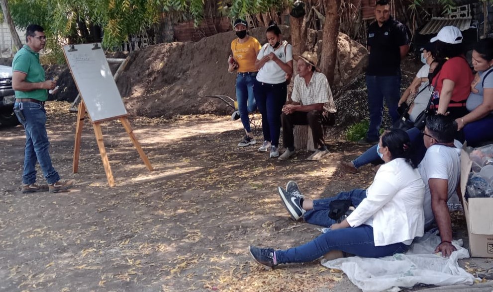 Viveros forestales mejoran prácticas y producción con asesoría del MARN