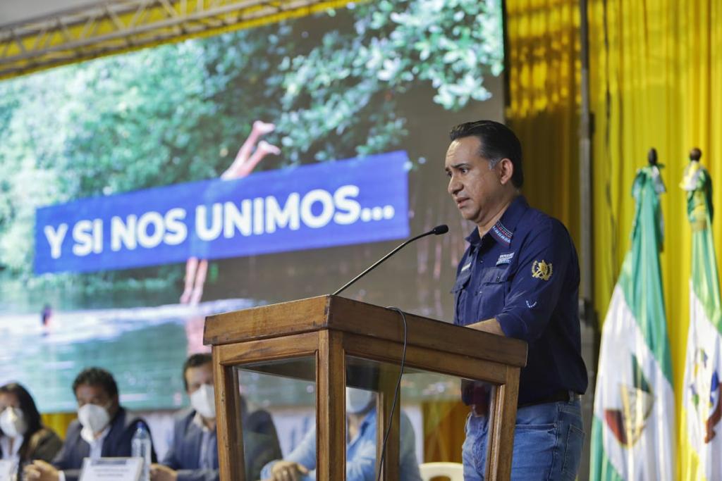 Presidente Alejandro Giammattei y ministro Mario Rojas Espino lanzan la campaña “Hacé tu parte, no más basura” en San Marcos