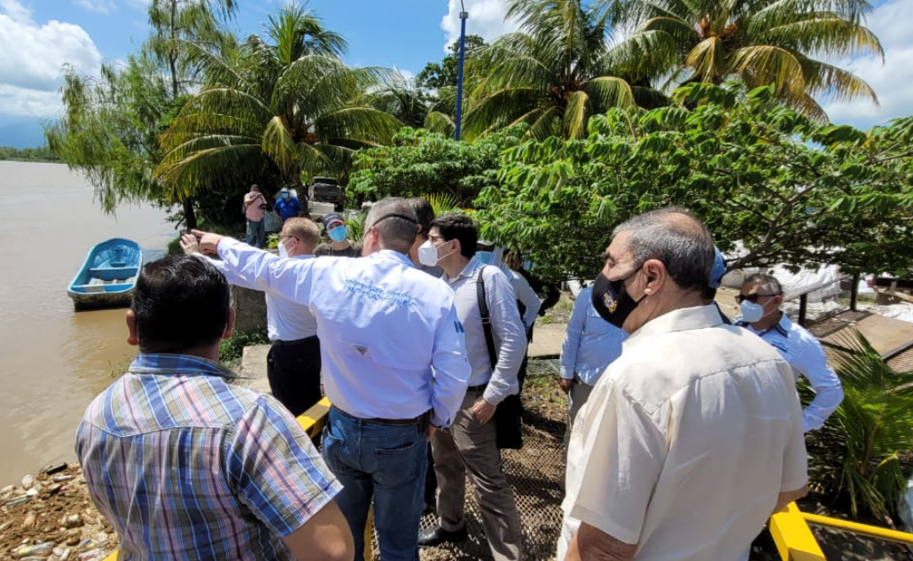 Inspeccionan funcionamiento de la barda industrial de El Quetzalito, Izabal