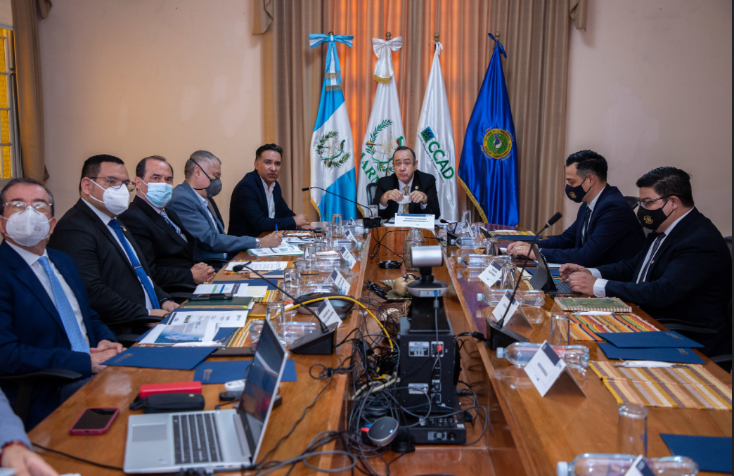 Presidente Alejandro Giammattei aprueba gestión del ministro Rojas Espino en el MARN