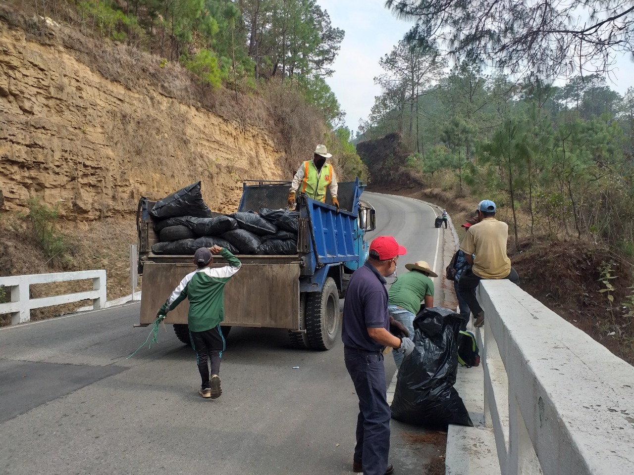 Jornadas de saneamiento ambiental en Chichicastenango y Santa Cruz del Quiché