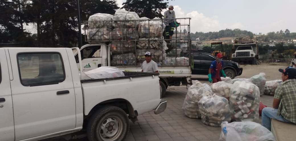 Recolección de recipientes químicos en Chimaltenango reduce la contaminación