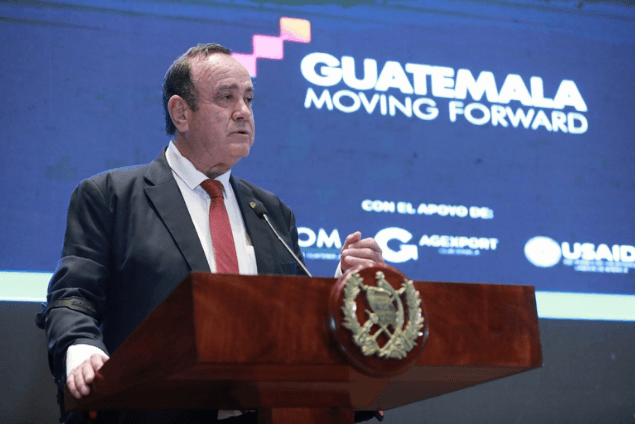 Presidente Giammattei insta a invertir en Guatemala y aprovechar ventajas que brinda el país