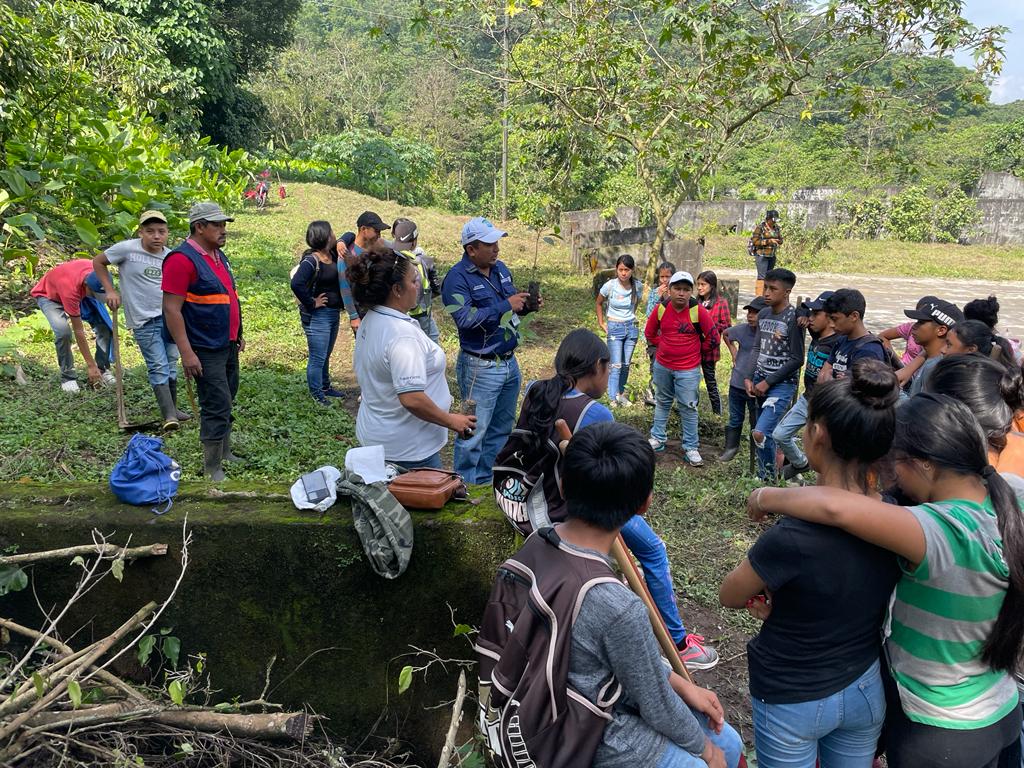 300 árboles plantados en jornada de reforestación en Escuintla