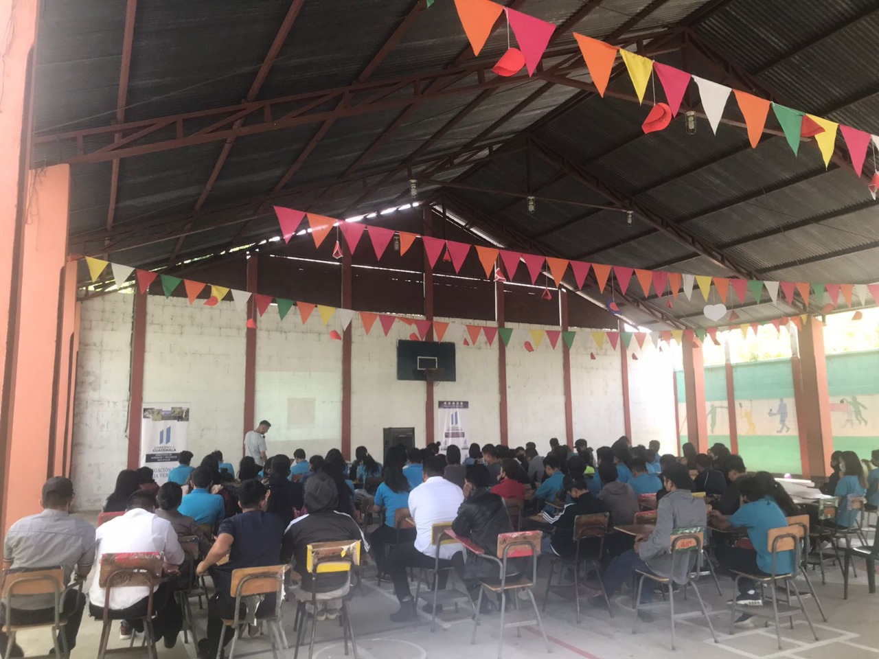 Educación ambiental en Cubulco avanza con jóvenes comprometidos