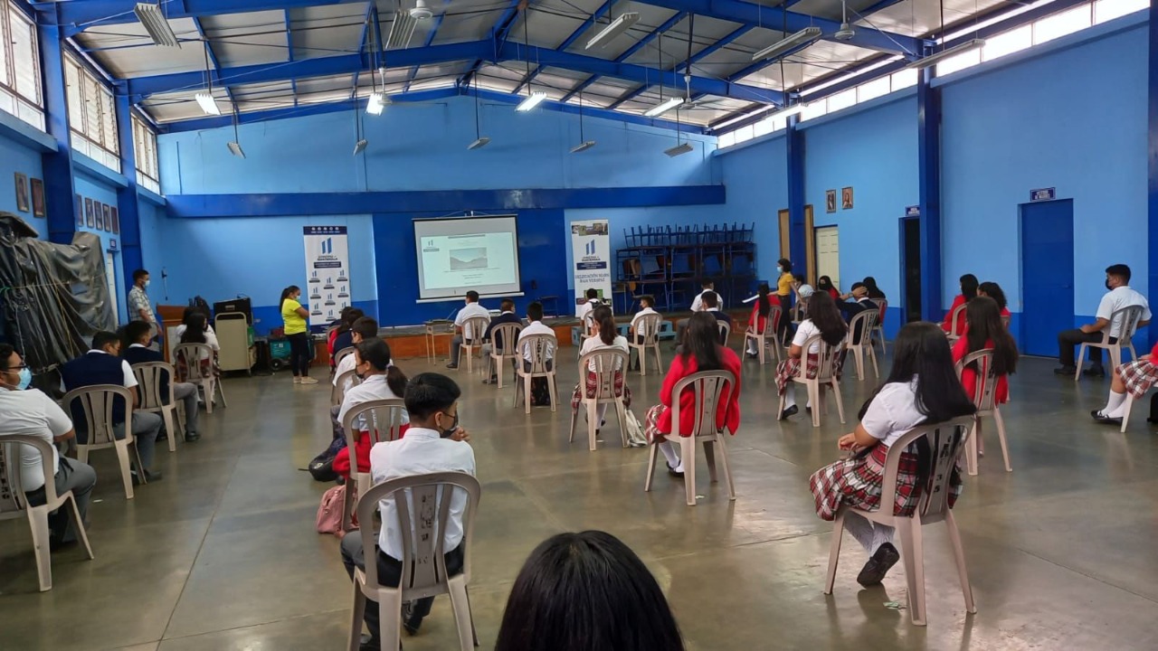 Jóvenes del instituto experimental de Salamá se forman como Guardianes Ecológicos