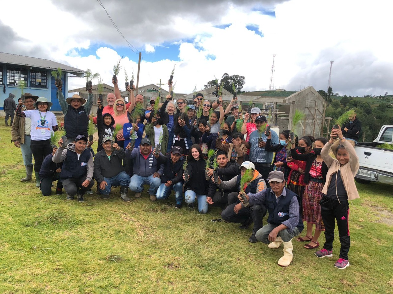 Alianzas en Patzún permiten avanzar en la reforestación