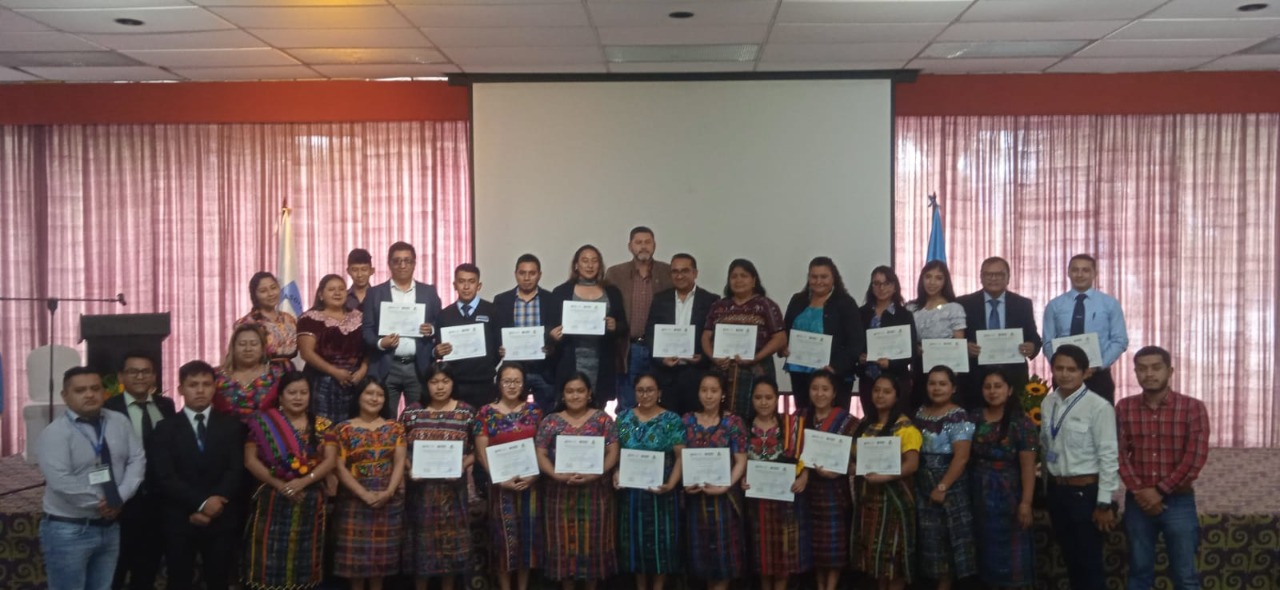 Mujeres de Chimaltenango reciben certificación de educación ambiental