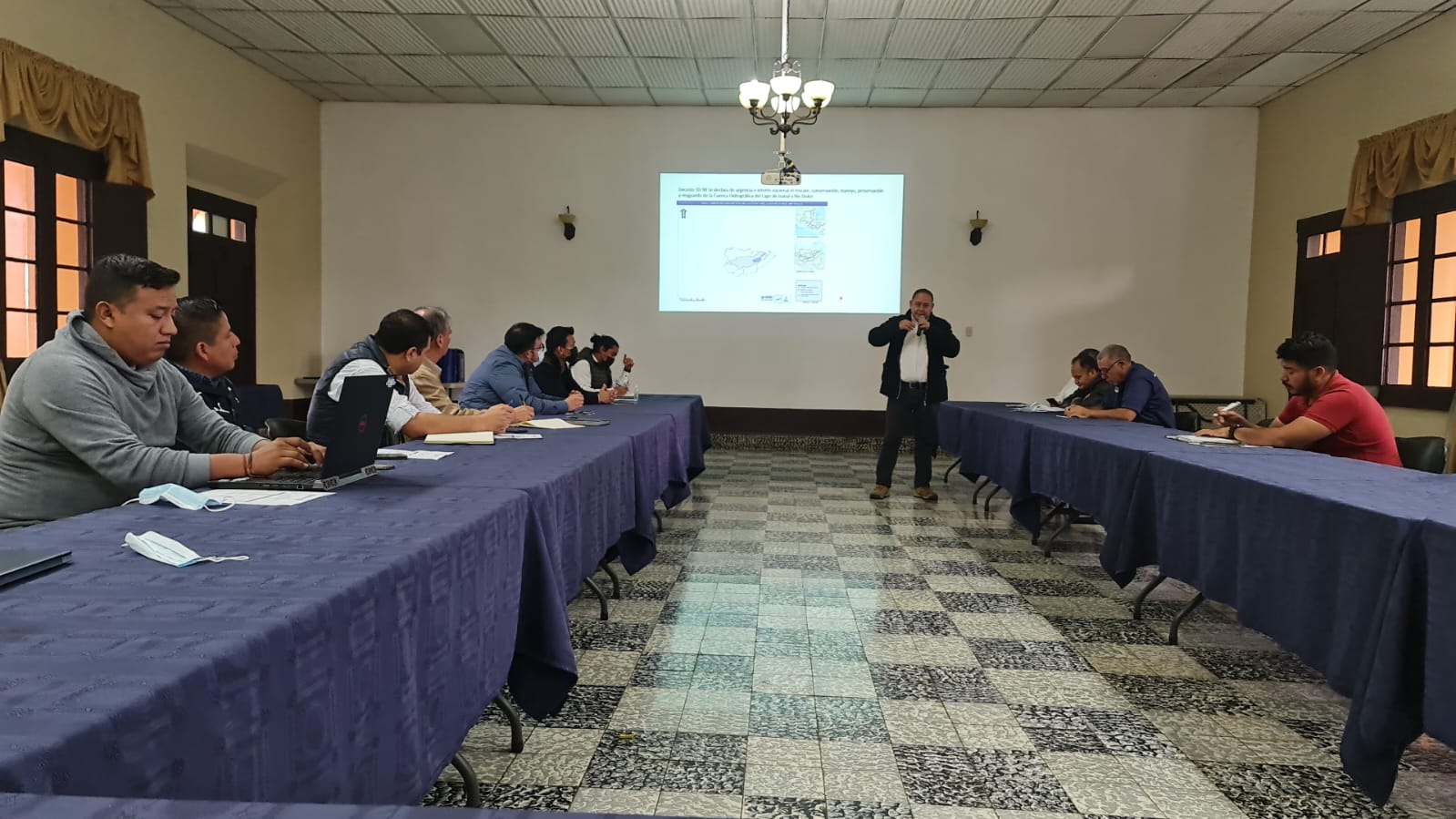 Analizan situación ambiental del Lago de Izabal y Río Dulce