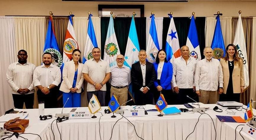 <strong>Ministros de Ambiente de Centroamérica continúan enfocados en reducir la vulnerabilidad de la región</strong>