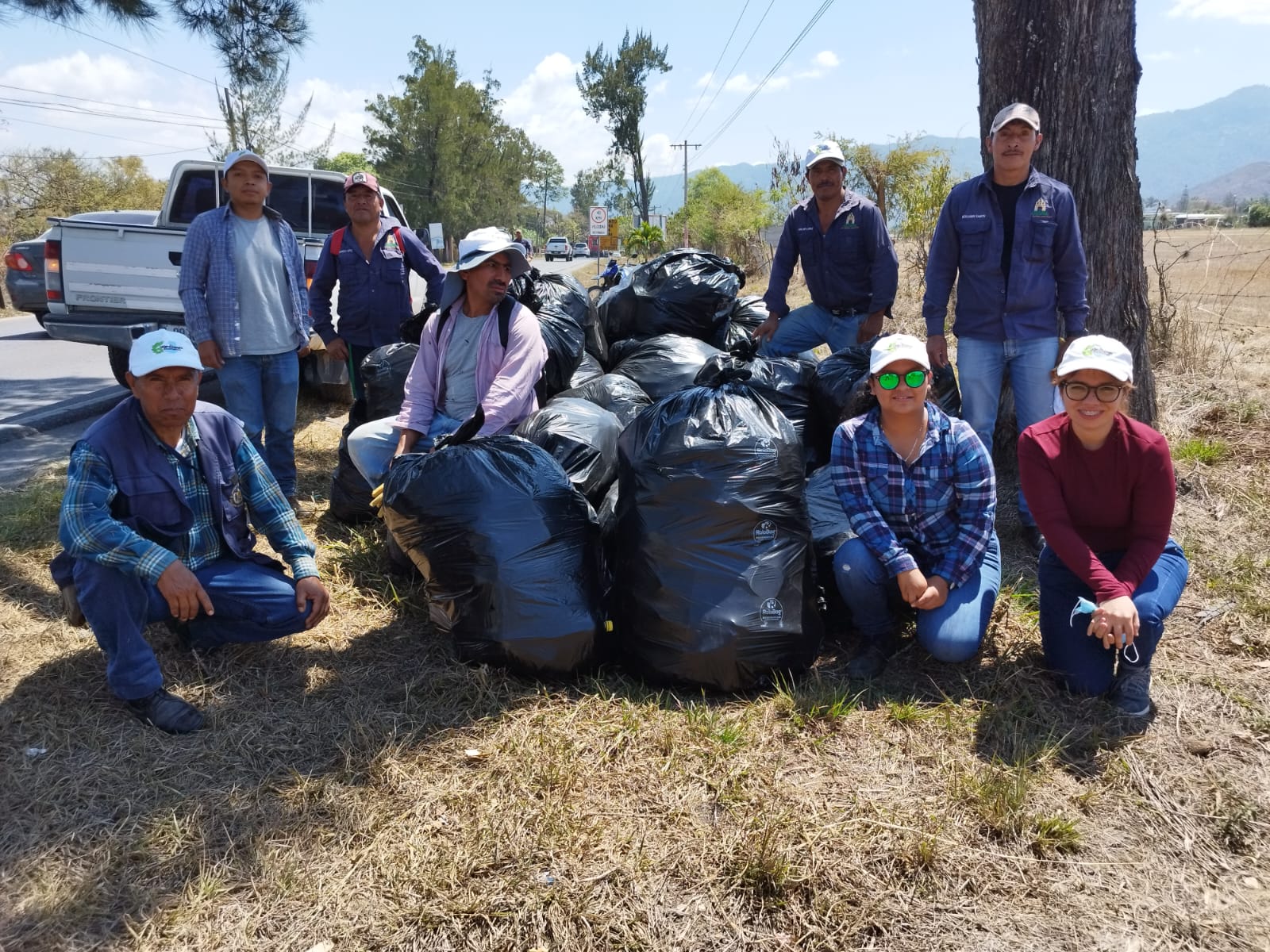 <strong>Baja Verapaz: pobladores se suman al resguardo ambiental con jornada de limpieza</strong>