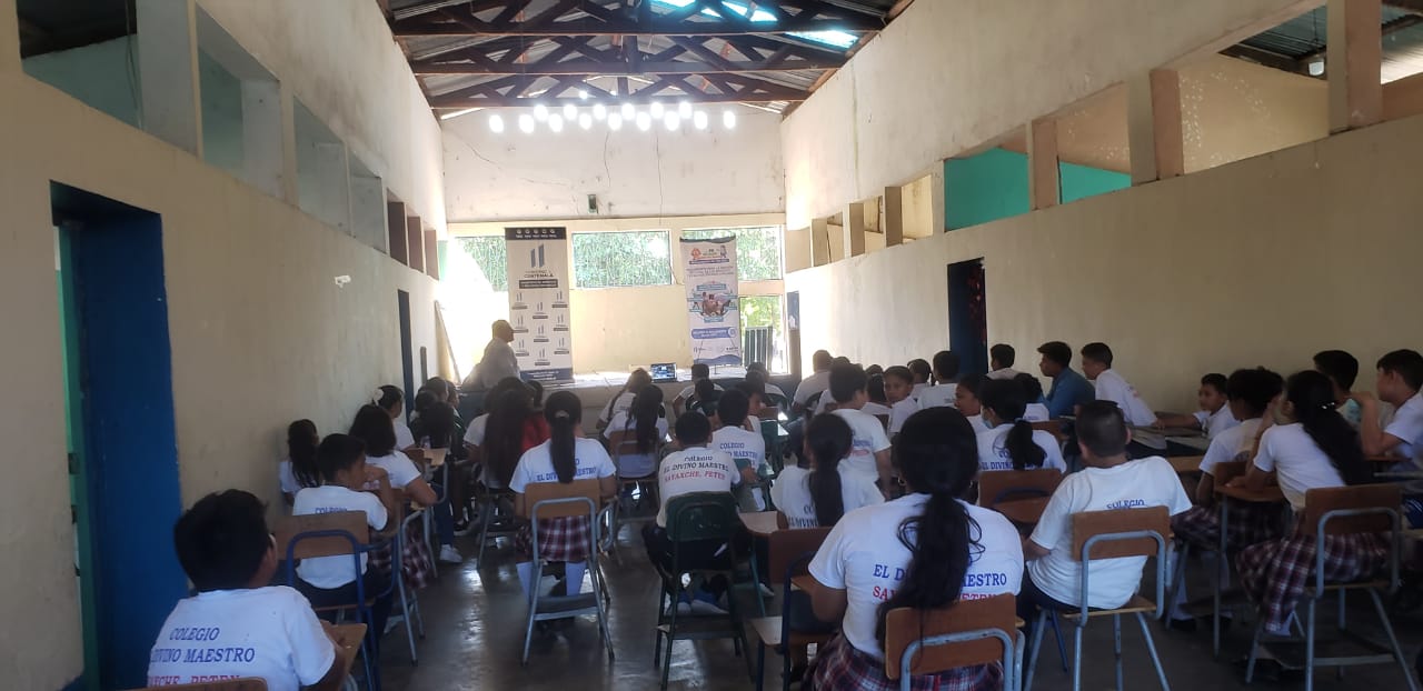 <strong>MARN instruye sobre gestión ambiental a estudiantes de Petén</strong>