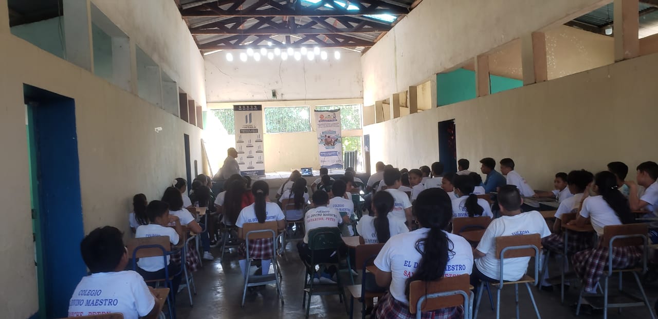 <strong>MARN instruye sobre gestión ambiental a estudiantes de Petén</strong>