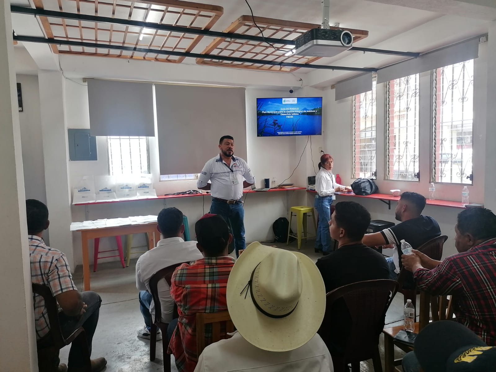 <strong>Delegación de Jutiapa capacita a técnicos municipales sobre gestión ambiental</strong>