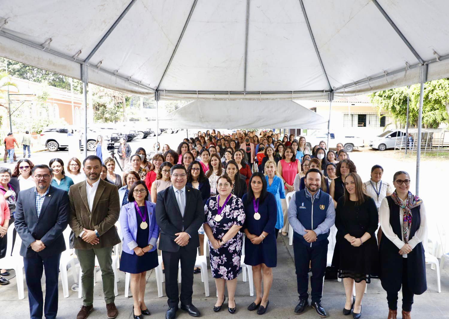 MARN lidera iniciativas a favor de las mujeres