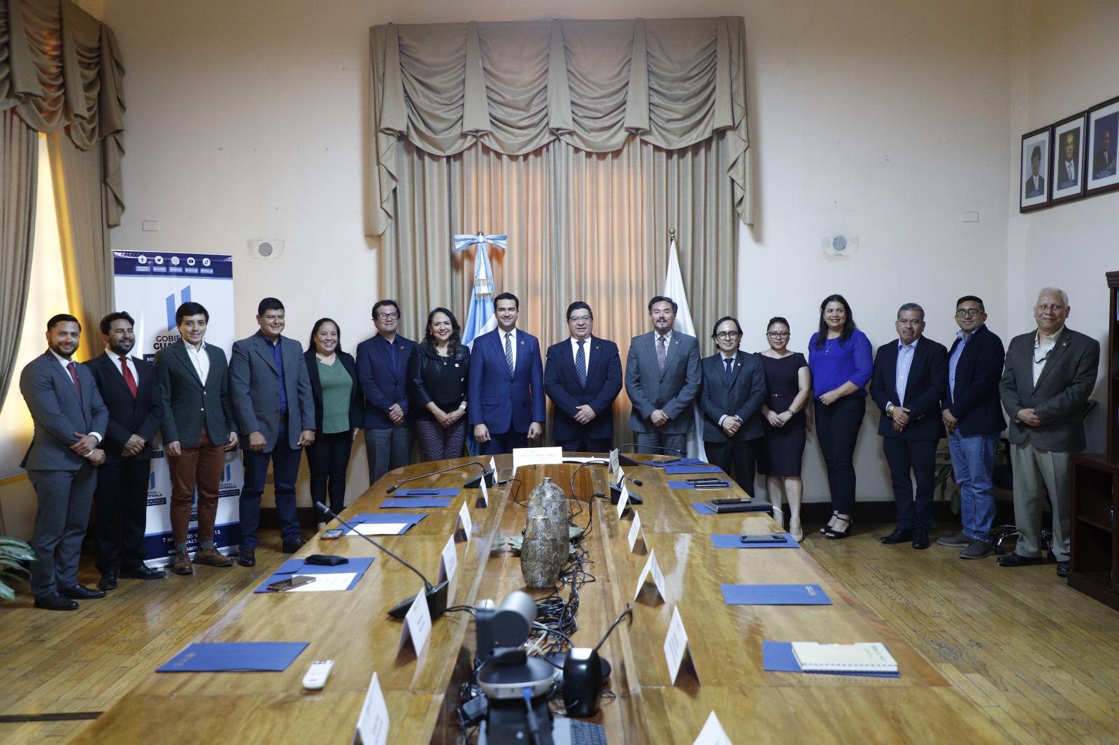 MARN firma convenio de cooperación con el Colegio de Arquitectos