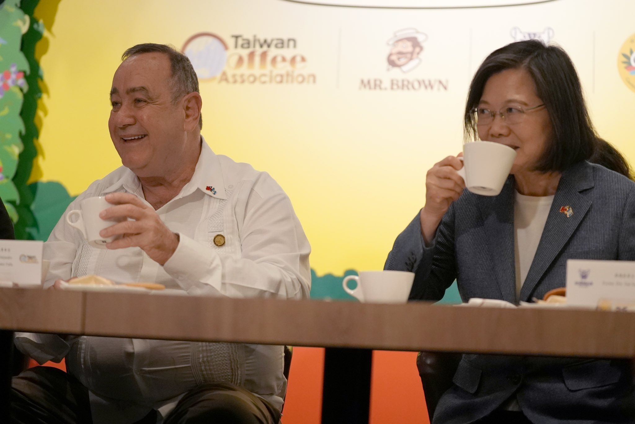 Presidente Giammattei presenta el primer Coffee Shop de Guatemala en República de China (Taiwán)