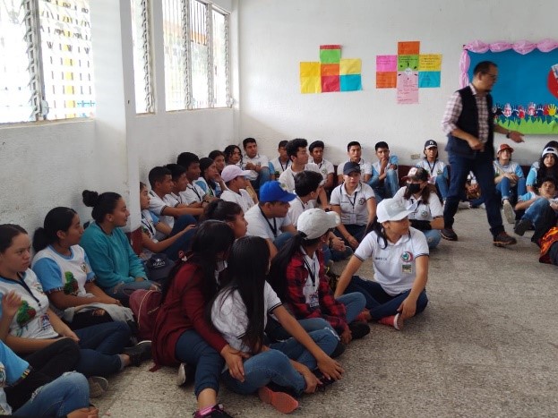 Capacitan a estudiantes de Quiché para recuperar áreas forestales