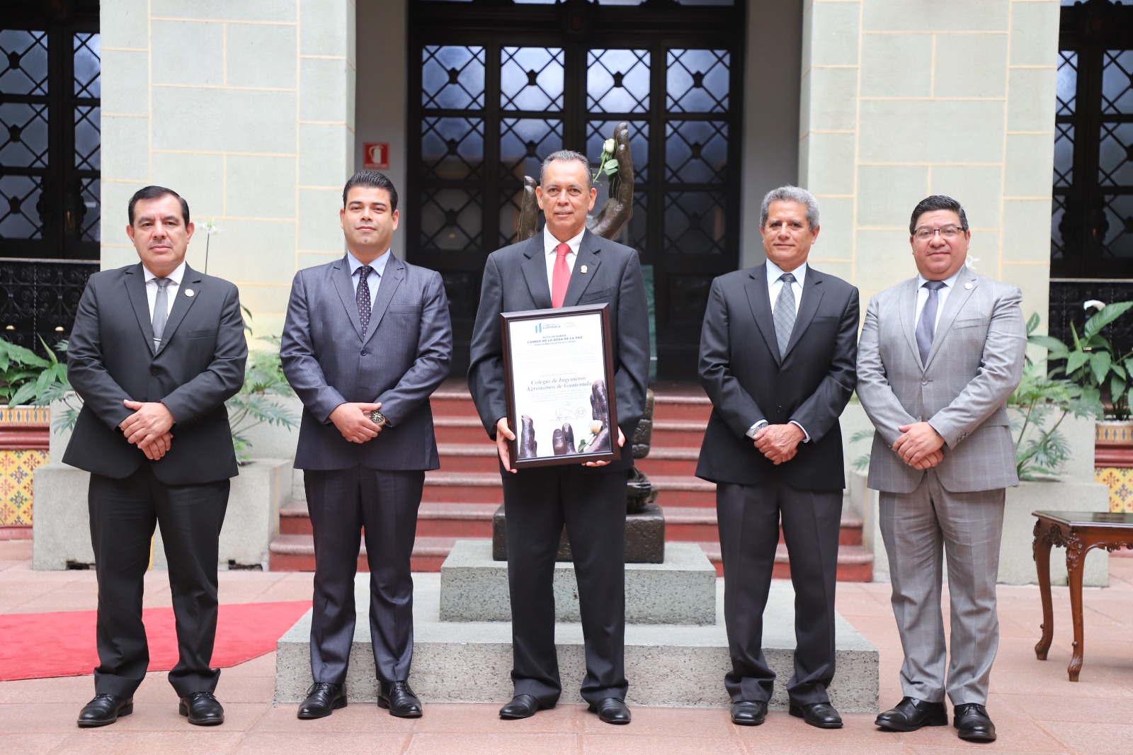 Ministro del MARN Gerson Barrios destaca labor social y ambiental en el Día del Ingeniero Agrónomo