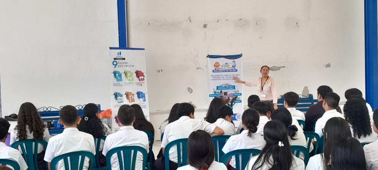 Jóvenes de Baja Verapaz comprometidos con la gestión integral de los desechos