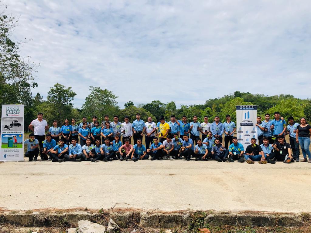 Guardianes Ecológicos reforestan en La Libertad, Petén