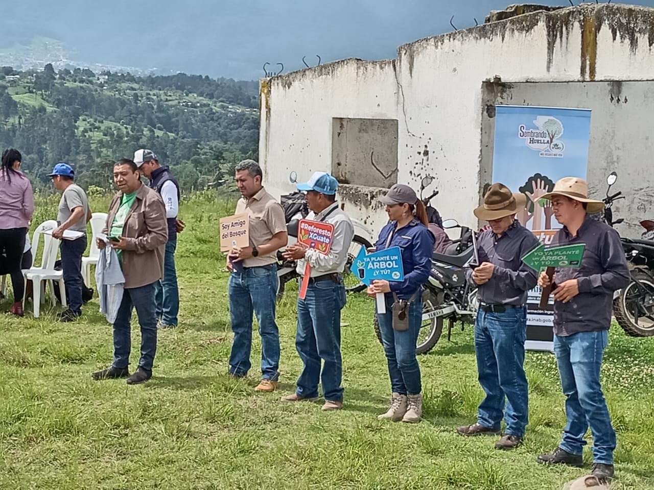 Mesa técnica de la cuenca del río Samalá participa en Viernes de Reforestación