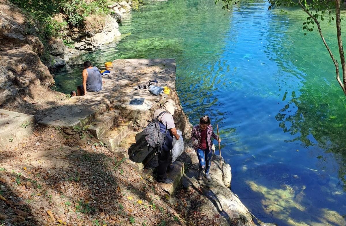 Petén protege el río Machaquilá con jornada de limpieza