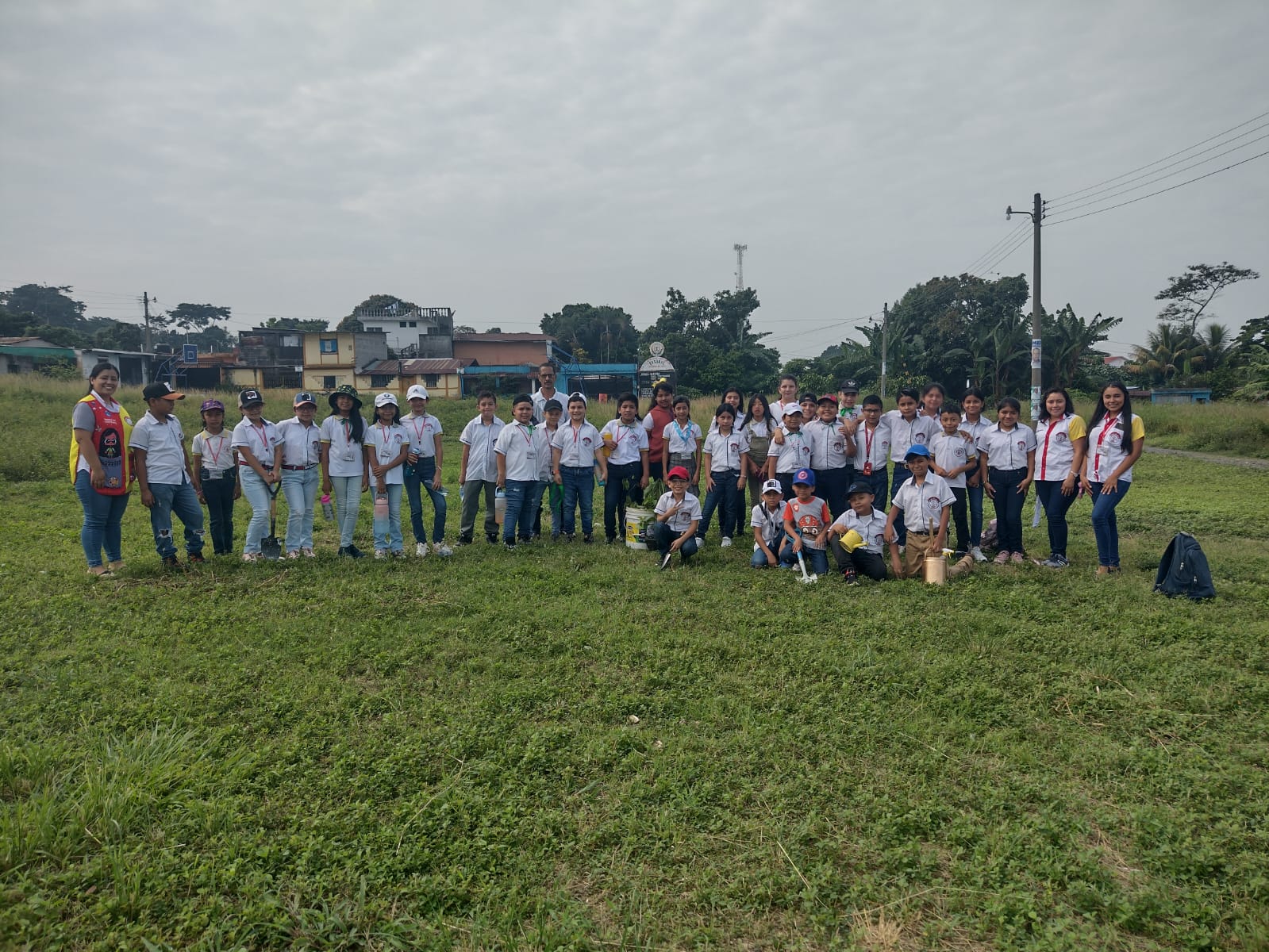 Estudiantes de San Felipe Retalhuleu comprometidos con el medioambiente
