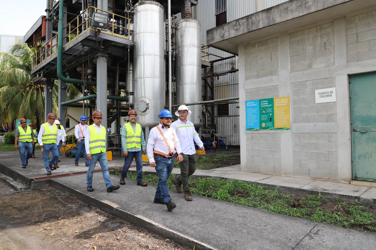 MARN supervisa cumplimiento de buenas prácticas ambientales diferentes ingenios azucareros.