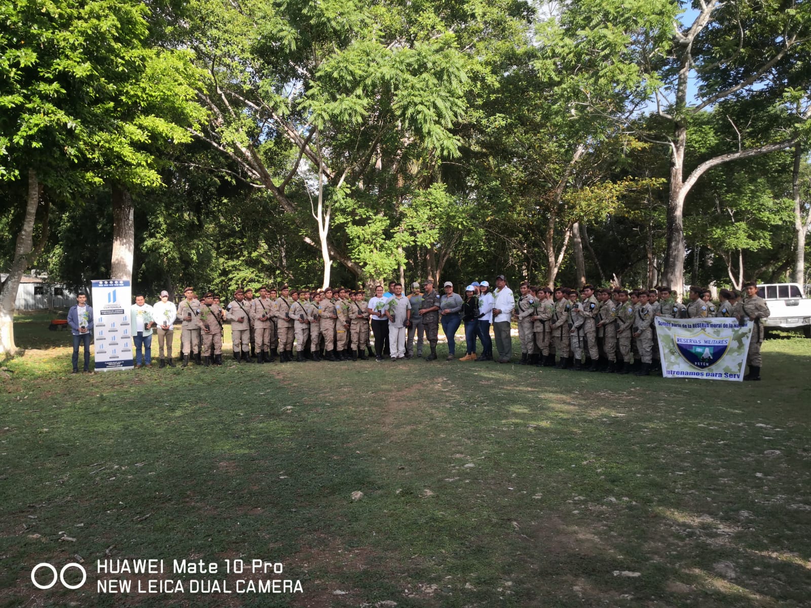 MARN en Petén planta más de dos mil árboles con apoyo de voluntarios