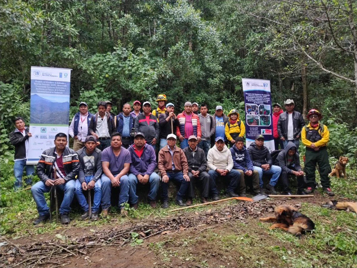 Comunidades de Tajumulco y Tacaná se capacitan para prevenir incendios forestales